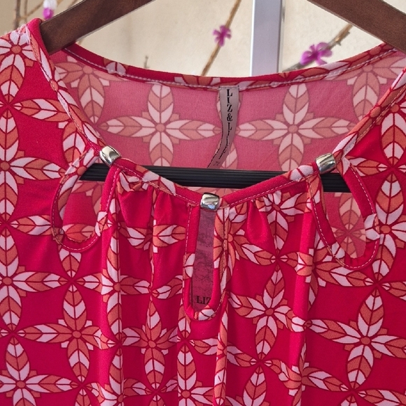 Elegant Floral Red Blouse - Picture 4 of 6